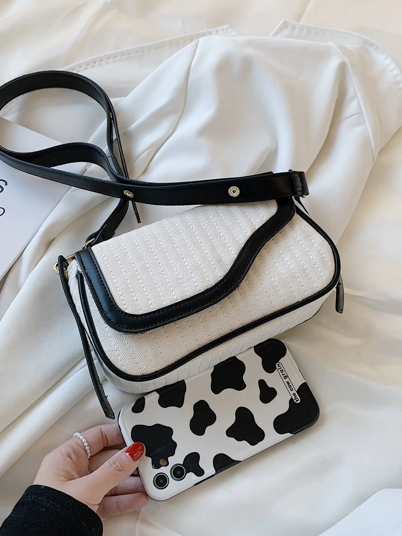 Contrast Binding Flap Crossbody Bag