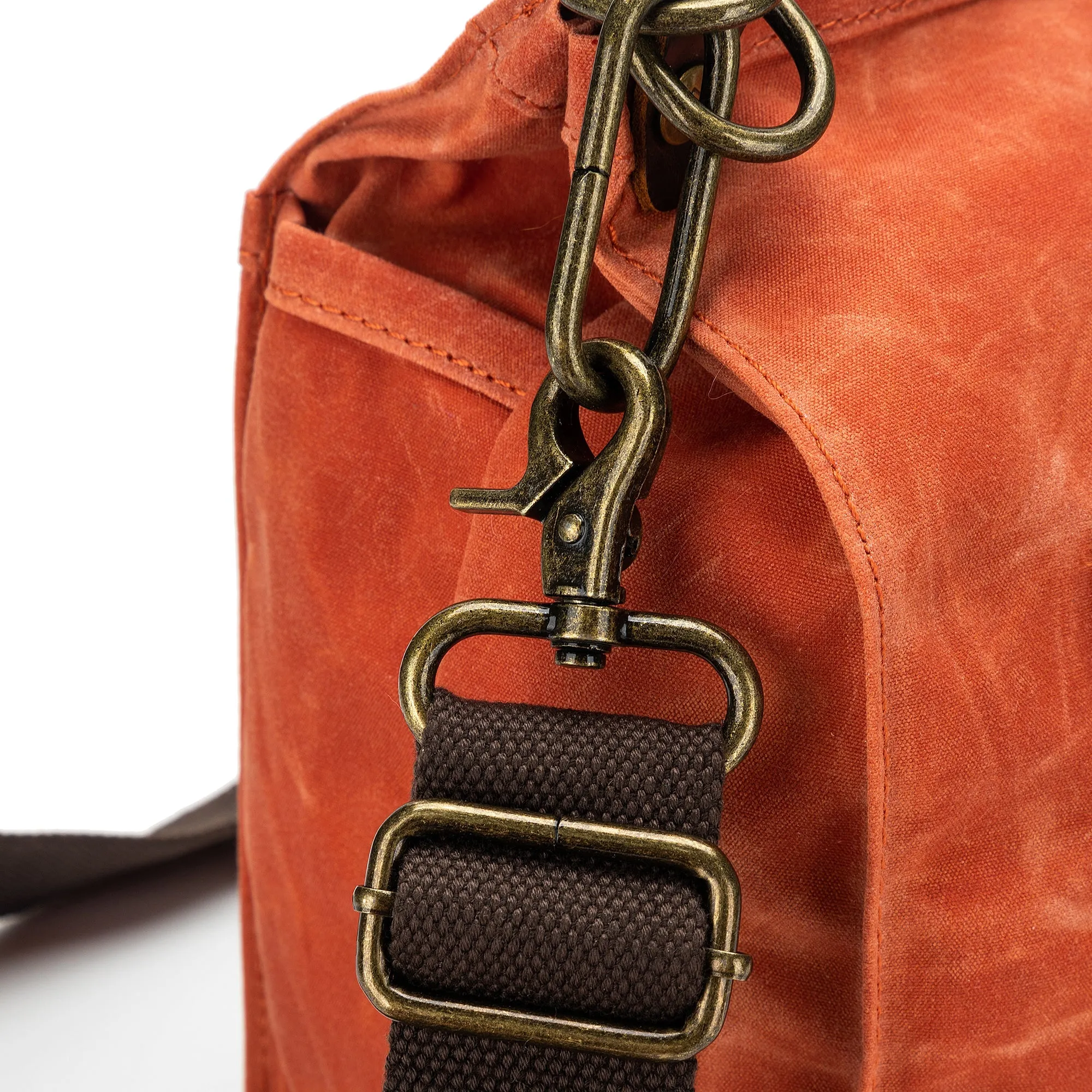 della Q Maker's Canvas Rucksack