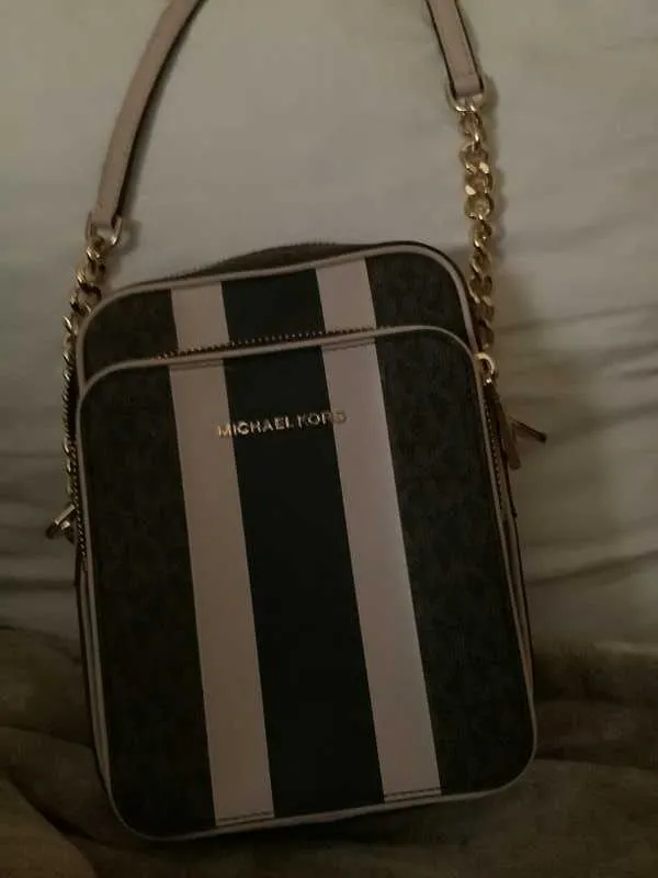 Jet Set Medium Logo Stripe Crossbody Bag