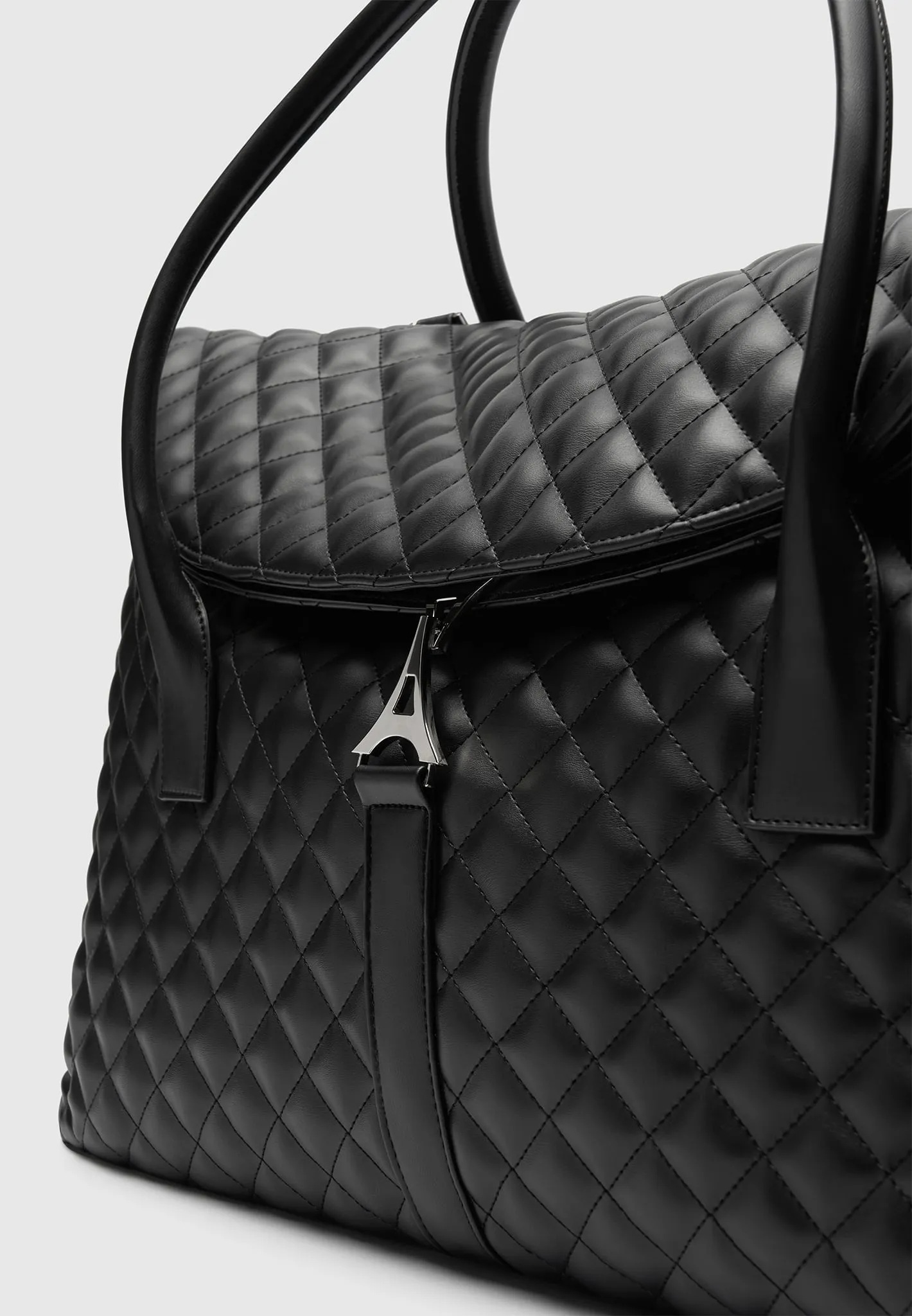 Leather Diamond Quilted Travel Bag - Black