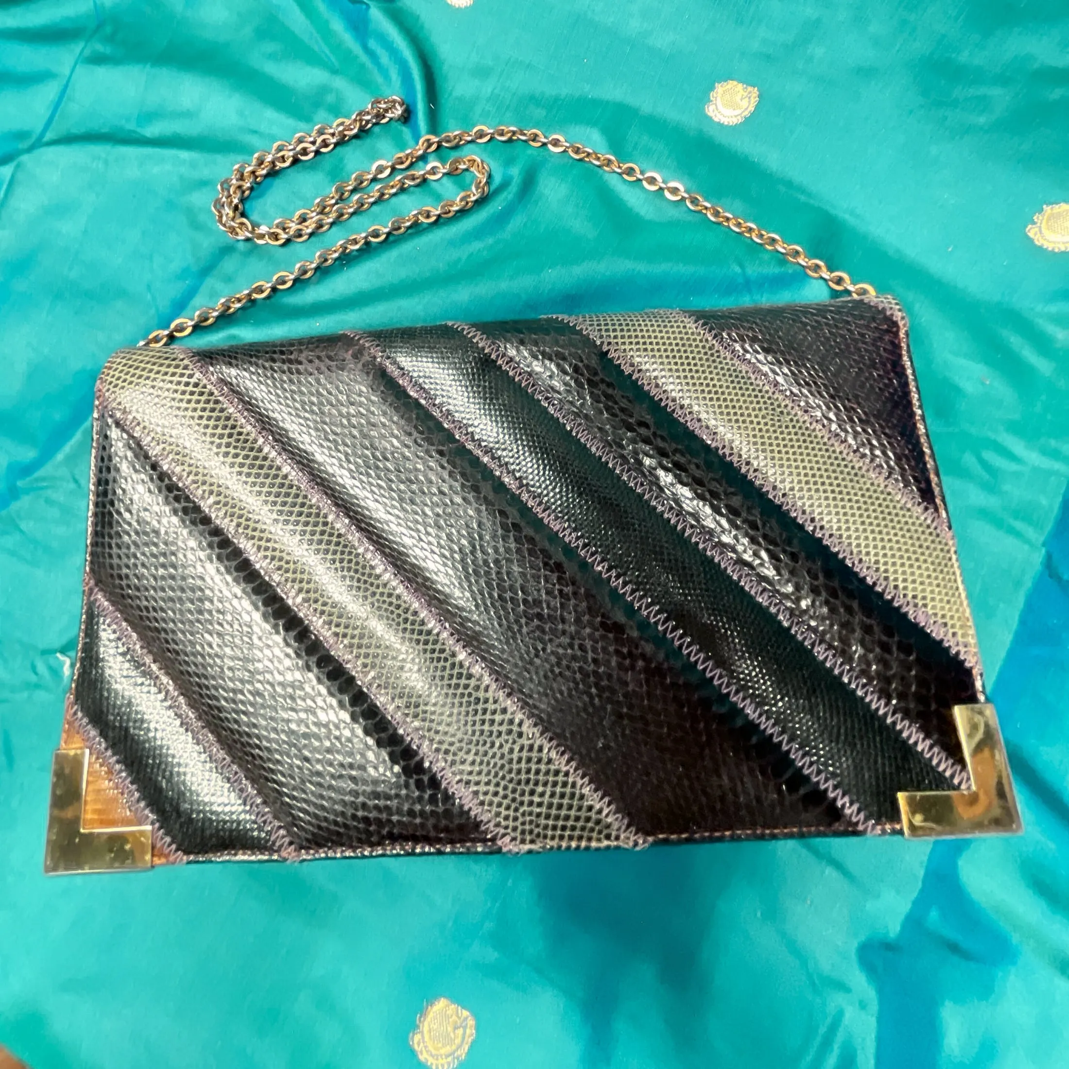 Varon Vintage 70s Snakeskin/Lizard Envelope Clutch Bag   Metal Strap