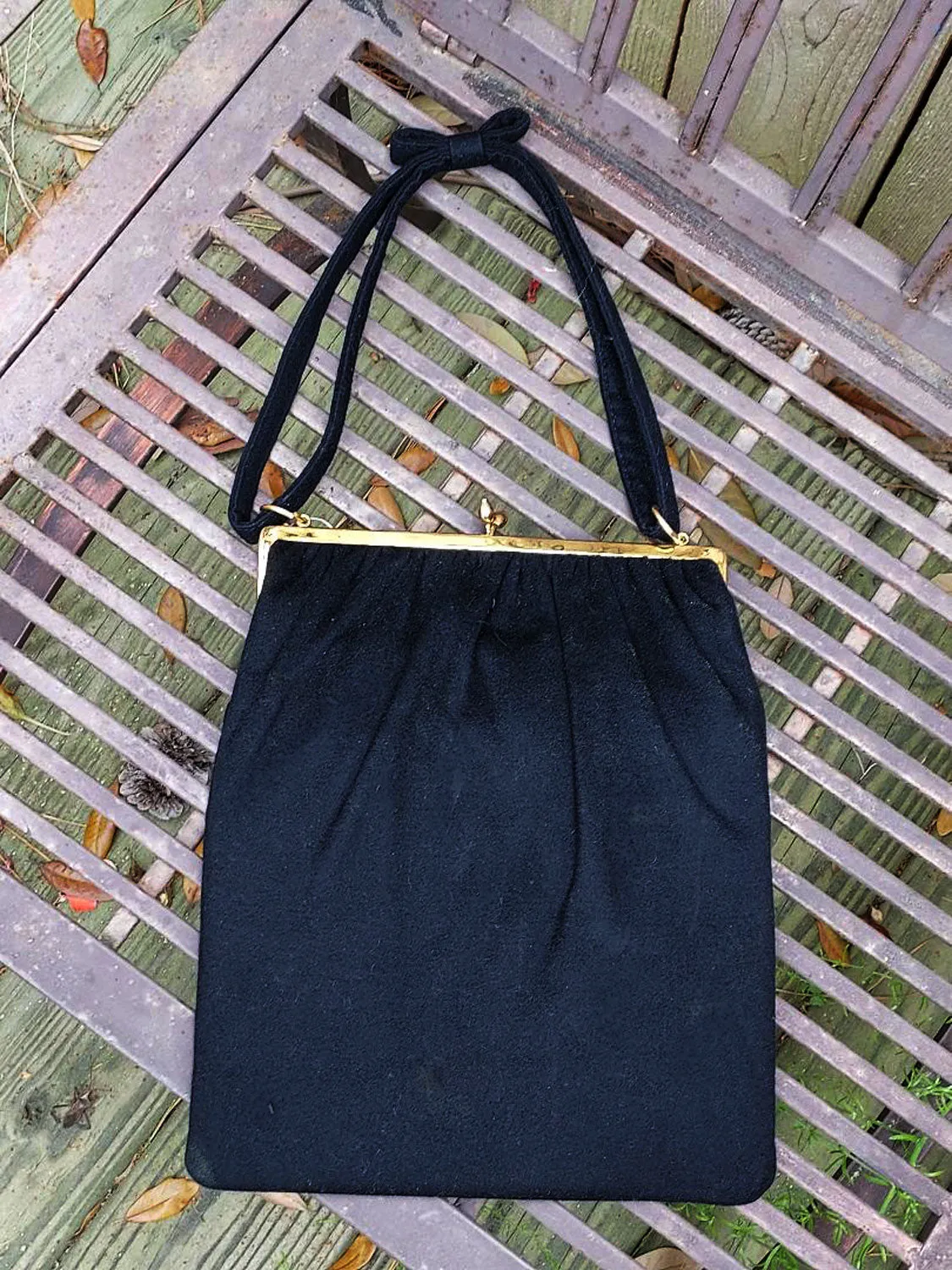 *VINTAGE 60S INGBER BLACK FABRIC HANDBAG PURSE WITH AN ADORABLE ON THE STRAPS